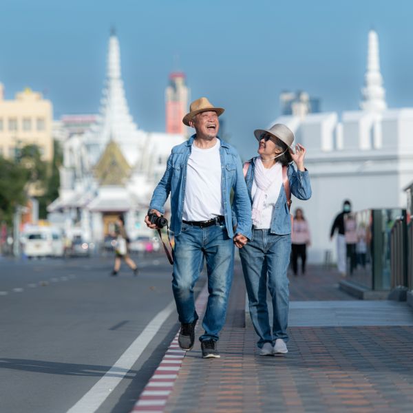 Senior couples' tourist activities around the Grand Palace, Thailand 1-1